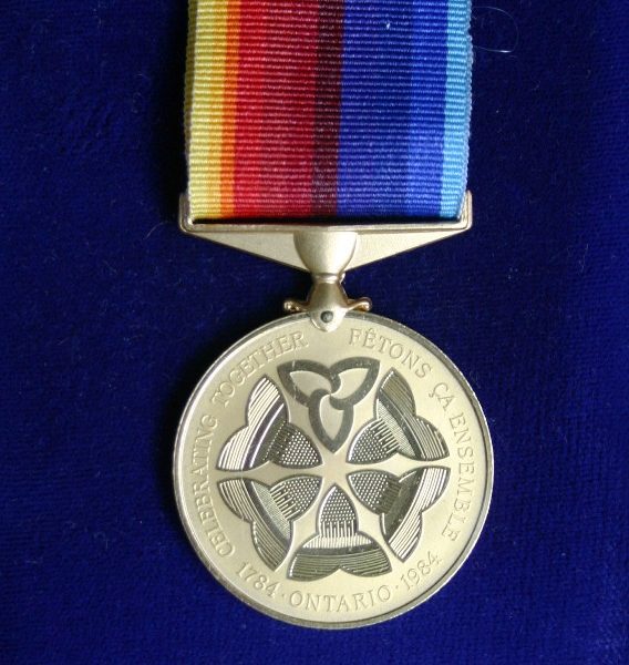 Medaile, členství v organizacích